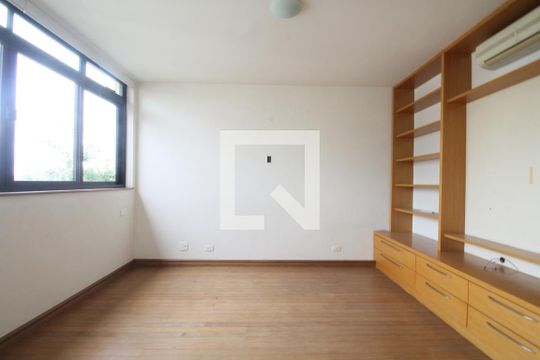 Apartamento para alugar com 3 quartos, 260m² em Real Parque, São Paulo