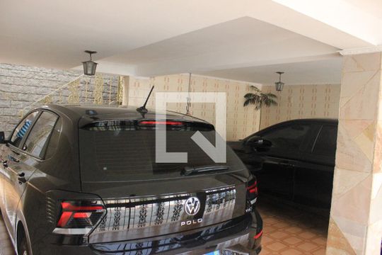 Garagem de casa à venda com 2 quartos, 160m² em Jardim Paraventi, Guarulhos