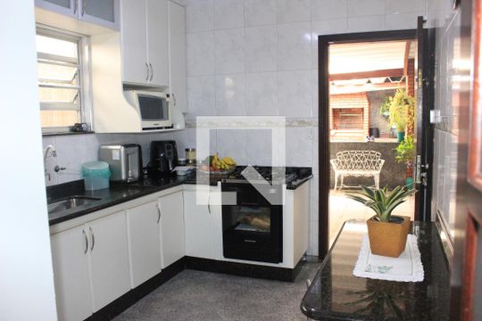 Cozinha de casa à venda com 2 quartos, 160m² em Jardim Paraventi, Guarulhos
