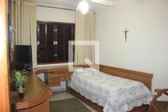 Quarto 1 de casa à venda com 2 quartos, 160m² em Jardim Paraventi, Guarulhos