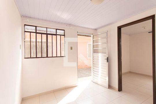 Casa para alugar com 1 quarto, 32m² em Cajuru, Curitiba