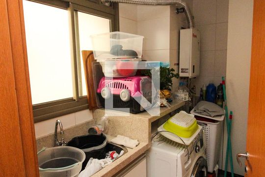 Área de Serviço de apartamento para alugar com 3 quartos, 104m² em Cavalhada, Porto Alegre