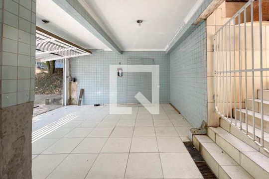 Garagem de casa para alugar com 2 quartos, 222m² em Baeta Neves, São Bernardo do Campo
