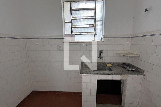 Cozinha de casa para alugar com 2 quartos, 60m² em Marechal Hermes, Rio de Janeiro