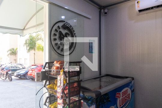 Mini Mercado de apartamento para alugar com 2 quartos, 45m² em Petrópolis, Cotia