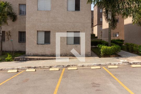 Fachada do Prédio de apartamento para alugar com 2 quartos, 45m² em Petrópolis, Cotia