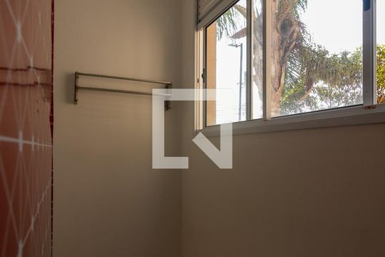Área de Serviço de apartamento para alugar com 2 quartos, 45m² em Petrópolis, Cotia