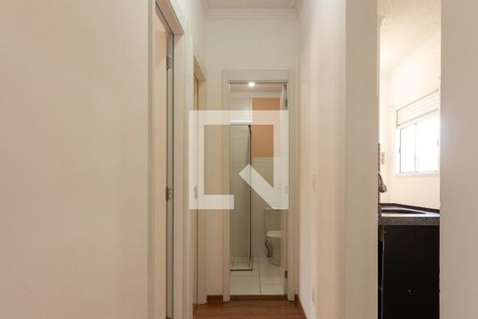 Corredor de apartamento para alugar com 2 quartos, 45m² em Petrópolis, Cotia