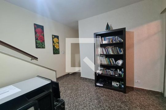 Escritório de casa à venda com 4 quartos, 150m² em Vila Flórida, Guarulhos