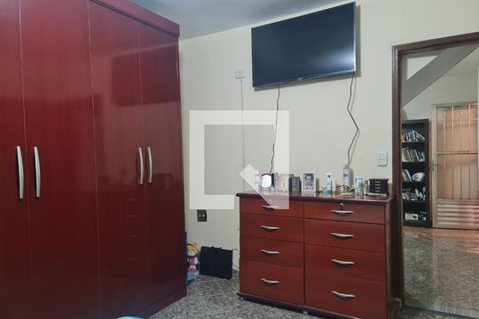 Quarto1 de casa à venda com 4 quartos, 150m² em Vila Flórida, Guarulhos