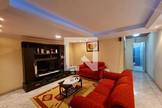 Sala de casa à venda com 4 quartos, 150m² em Vila Flórida, Guarulhos