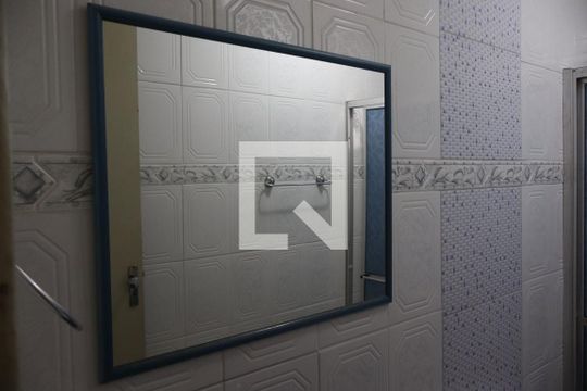 Banheiro Social de casa à venda com 4 quartos, 150m² em Vila Flórida, Guarulhos