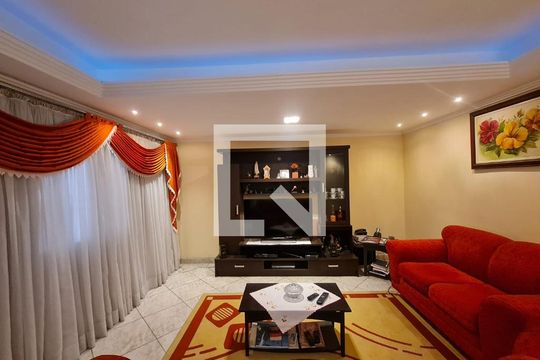 Sala de casa à venda com 4 quartos, 150m² em Vila Flórida, Guarulhos