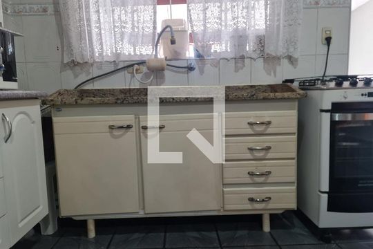 Cozinha de casa à venda com 4 quartos, 150m² em Vila Flórida, Guarulhos