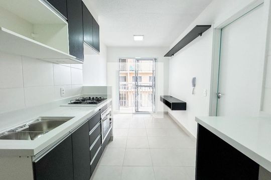 Cozinha de apartamento para alugar com 1 quarto, 32m² em Socorro, São Paulo