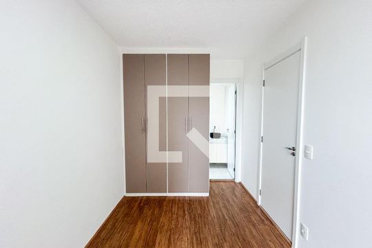 Suíte de apartamento para alugar com 1 quarto, 32m² em Socorro, São Paulo