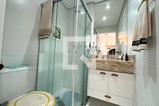 Banheiro de apartamento à venda com 1 quarto, 42m² em Vila Mascote, São Paulo