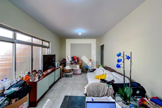 Sala de casa à venda com 4 quartos, 231m² em Cambuci, São Paulo
