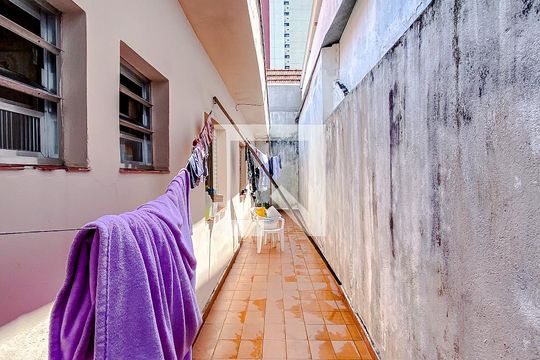 Área externa de casa à venda com 4 quartos, 231m² em Cambuci, São Paulo