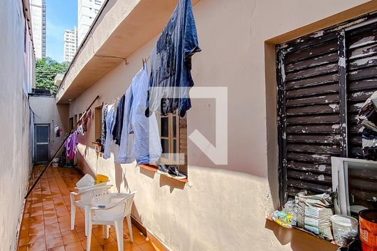 Área externa de casa à venda com 4 quartos, 231m² em Cambuci, São Paulo