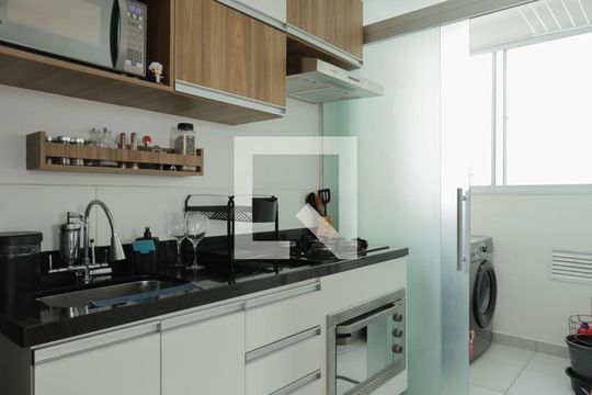 Cozinha de apartamento à venda com 2 quartos, 38m² em Vila Santa Maria, São Paulo