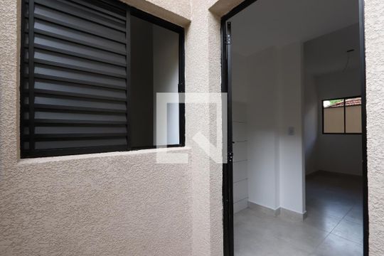 Quintal de apartamento à venda com 2 quartos, 34m² em Cidade Continental, São Paulo