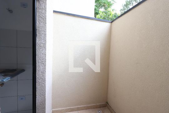 Quintal de apartamento à venda com 2 quartos, 34m² em Cidade Continental, São Paulo