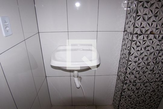 Banheiro de apartamento à venda com 2 quartos, 38m² em Cidade Continental, São Paulo