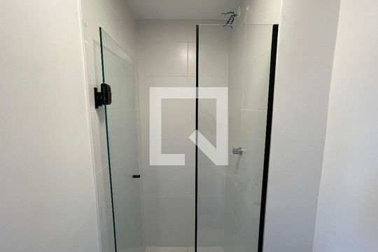 Banheiro de apartamento à venda com 2 quartos, 33m² em Jardim Celeste, São Paulo