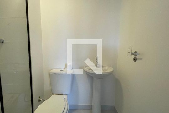 Banheiro de apartamento à venda com 2 quartos, 33m² em Jardim Celeste, São Paulo