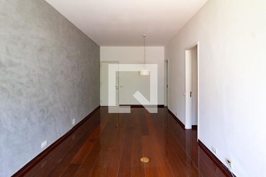 Detalhe da sala de apartamento para alugar com 3 quartos, 95m² em Lagoa, Rio de Janeiro