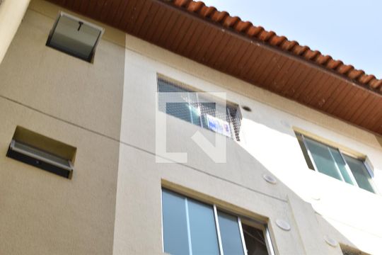 Plaquinha de apartamento à venda com 2 quartos, 47m² em Santa Cândida, Curitiba