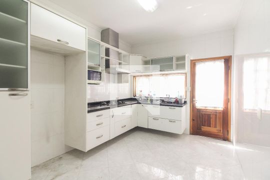 Cozinha  de casa para alugar com 2 quartos, 180m² em Vila Gomes Cardim, São Paulo