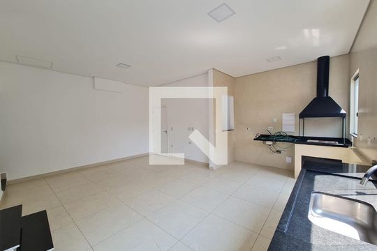 Sala e cozinha integrada de casa para alugar com 2 quartos, 70m² em Vila Imaculada, Guarulhos