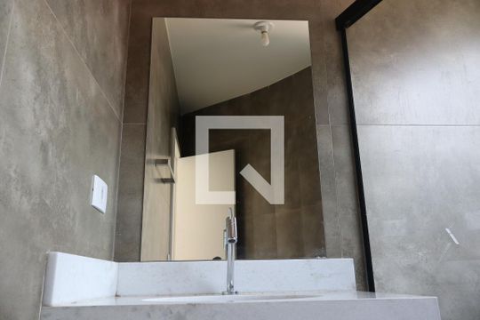 Banheiro da Suíte de casa para alugar com 2 quartos, 70m² em Vila Imaculada, Guarulhos