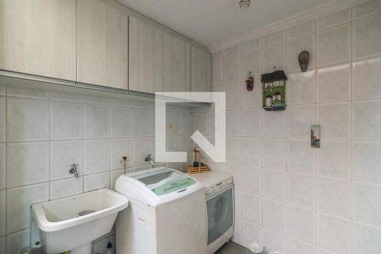 Área de Serviço de casa à venda com 3 quartos, 160m² em Vila Valparaíso, Santo André