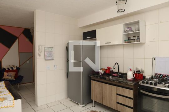 Cozinha de apartamento à venda com 2 quartos, 49m² em Parque Savoi City, São Paulo