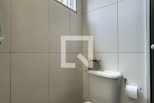 Banheiro de apartamento à venda com 2 quartos, 45m² em Jardim Maringá, São Paulo