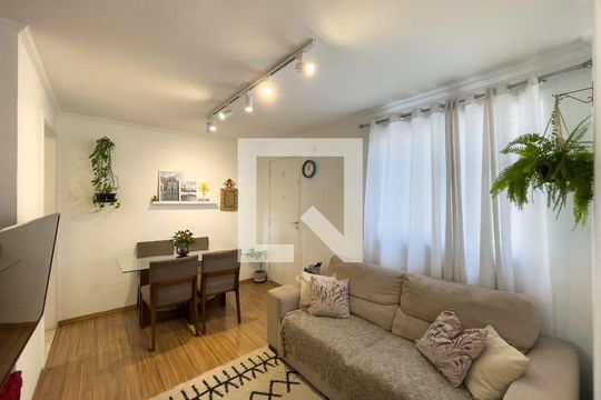Apartamento à venda com 2 quartos, 45m² em Jardim Maringá, São Paulo