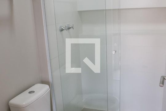 Banheiro de kitnet/studio à venda com 1 quarto, 28m² em Perdizes, São Paulo