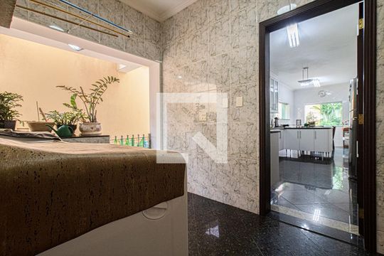 Área comum de casa à venda com 7 quartos, 600m² em Jardim da Saúde, São Paulo
