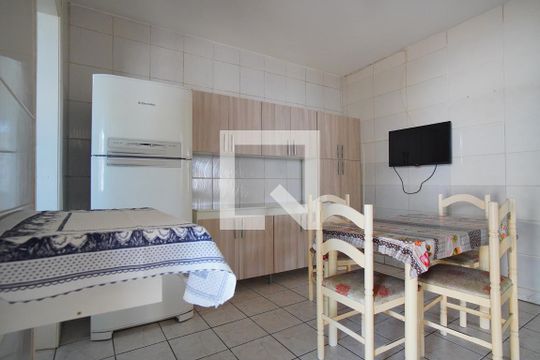 Copa de casa à venda com 4 quartos, 360m² em Jardim Itu, Porto Alegre