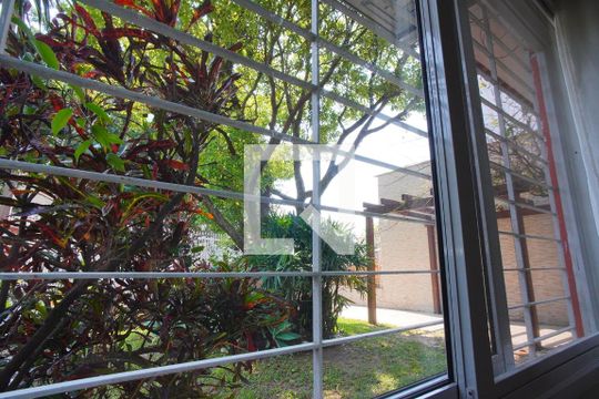 Quarto 1 - Vista de casa à venda com 4 quartos, 360m² em Jardim Itu, Porto Alegre
