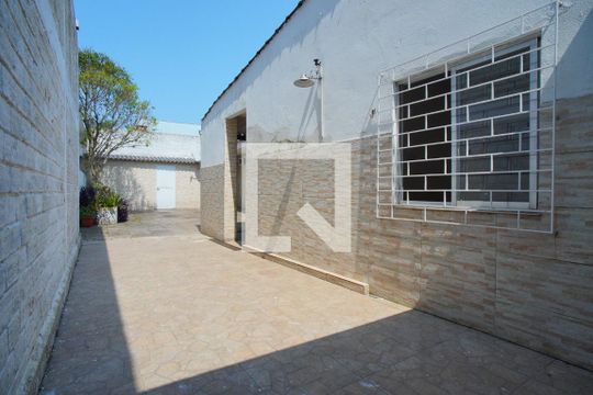 Garagem - Fundos de casa à venda com 4 quartos, 360m² em Jardim Itu, Porto Alegre