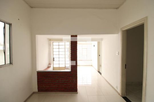 Sala de casa para alugar com 2 quartos, 60m² em Parada Inglesa, São Paulo