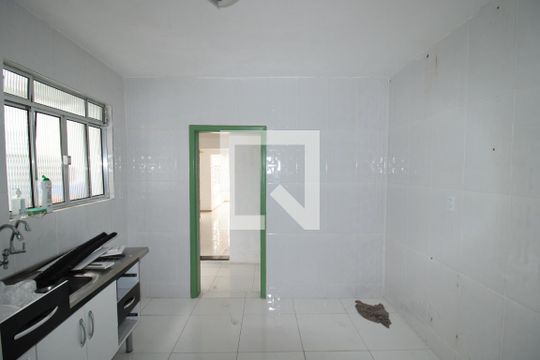 Cozinha de casa para alugar com 2 quartos, 60m² em Parada Inglesa, São Paulo