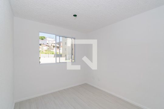 Sala de apartamento para alugar com 2 quartos, 40m² em Brás de Pina, Rio de Janeiro