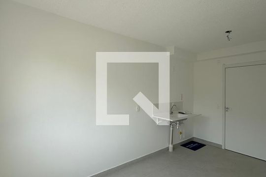 Sala/Cozinha de apartamento para alugar com 2 quartos, 32m² em Jardim Celeste, São Paulo