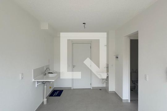 Sala/Cozinha de apartamento para alugar com 2 quartos, 32m² em Jardim Celeste, São Paulo