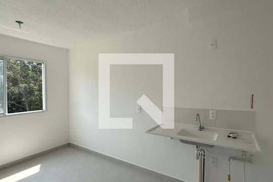 Sala/Cozinha de apartamento para alugar com 2 quartos, 32m² em Jardim Celeste, São Paulo